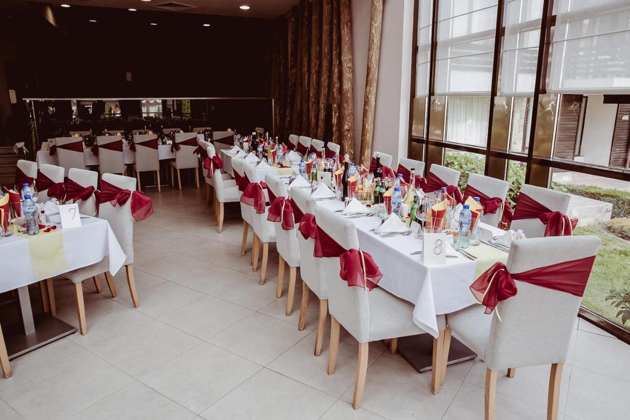 Aspen Golf Resort K004 Ski & Spa Relax Apartment Razlog Esterno foto